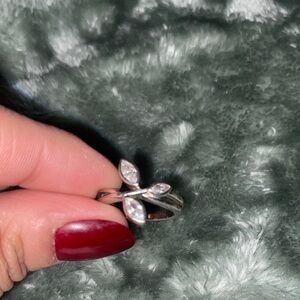 Sterling Silver Leaf Cluster Ring with Clear Stones - Women Jewelry